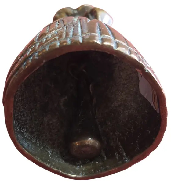 Foto de um(a) Sino de Mesa Antigo em Bronze – Figura Feminina, da categoria de Outros colecionáveis. Excelente estado vintage, apresentando o desgaste natural da pátina que atesta sua antiguidade, sem marcas de restauro ou... Mostrado de uma perspectiva diferente. Vendido no marketplace Trésors.