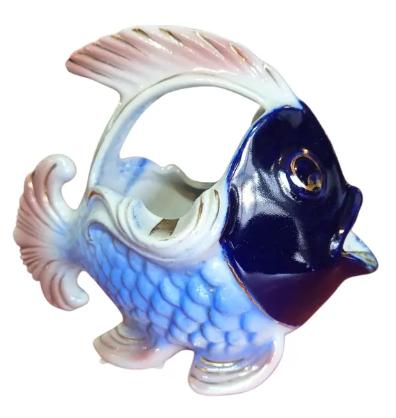 Foto de um(a) Cinzeiro de Porcelana - Peixe, da categoria de Cinzeiros. Charme oceânico à sua mesa. Este cinzeiro em porcelana vitrificada combina funcionalidade com um design figurativo... Vendido no marketplace Trésors.