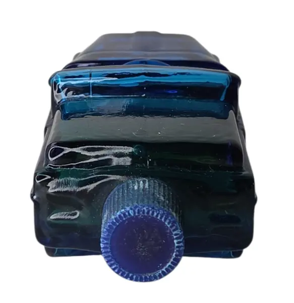 Foto de um(a) Perfume Avon Carro Vintage, da categoria de Outros colecionáveis. Perfume Avon Carro colecionavel. Mostrado de uma perspectiva diferente. Vendido no marketplace Trésors.