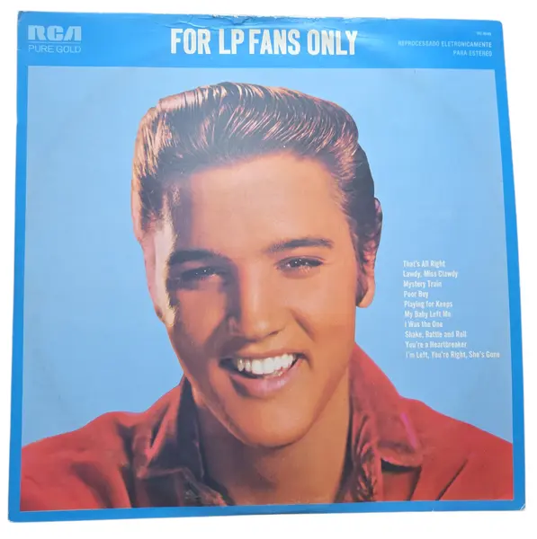 Foto de um(a) LP Elvis Presley – For LP Fans Only (Edição Brasileira 1982) – Série Pure Gold RCA, da categoria de LPs ou Discos de Vinil . Relíquia para colecionadores e amantes do Rei do Rock! Este álbum, "For LP Fans Only", é uma compilação essencial que reúne... Mostrado de uma perspectiva diferente. Vendido no marketplace Trésors.