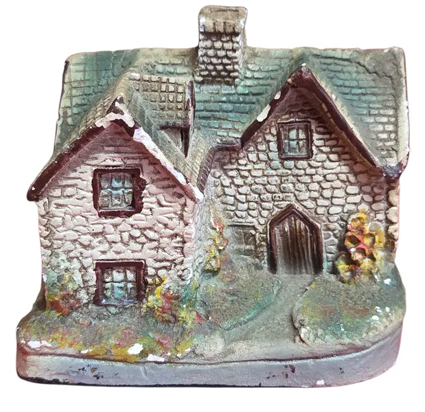 Foto de um(a) Miniatura de Gesso Veranna Bavaria, da categoria de Outros colecionáveis. Mini casinha colecionável década de 70 - Veranna Bavaria Belíssimas miniaturas produzidas em gesso, com o clássico estilo... Mostrado de uma perspectiva diferente. Vendido no marketplace Trésors.
