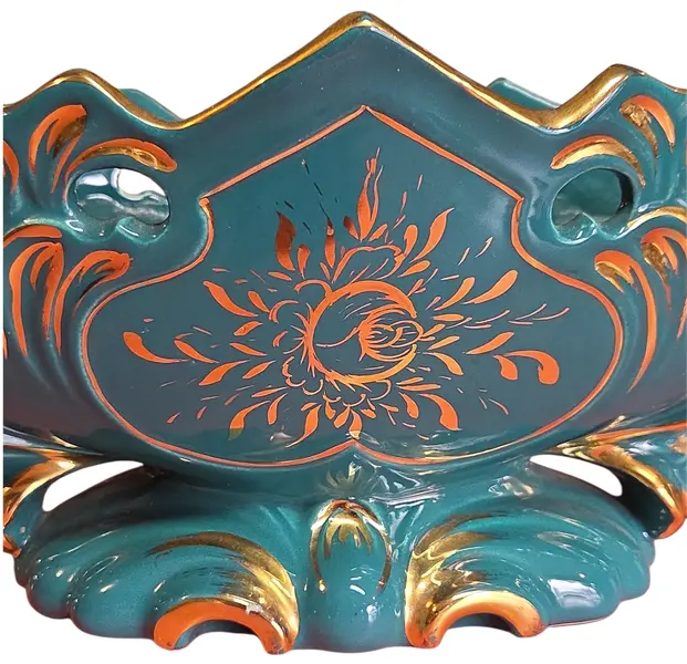 Foto de um(a) Centro de Mesa em Porcelana Esmaltada e Arabescos em Ouro, da categoria de Cachepot. Elegância Clássica: Centro de Mesa em Porcelana Premium Adicione um toque de sofisticação e história ao seu ambiente com... Mostrado de uma perspectiva diferente. Vendido no marketplace Trésors.