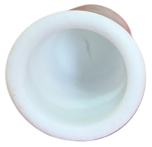 Foto de um(a) Dedal em Porcelana Decorado - Ratinho e Pássaro no Galho - Colecionável, da categoria de Outros colecionáveis. Esta peça colecionável destaca-se pelo design detalhado em ambos os lados, unindo simpatia e natureza em um único objeto... Mostrado de uma perspectiva diferente. Vendido no marketplace Trésors.