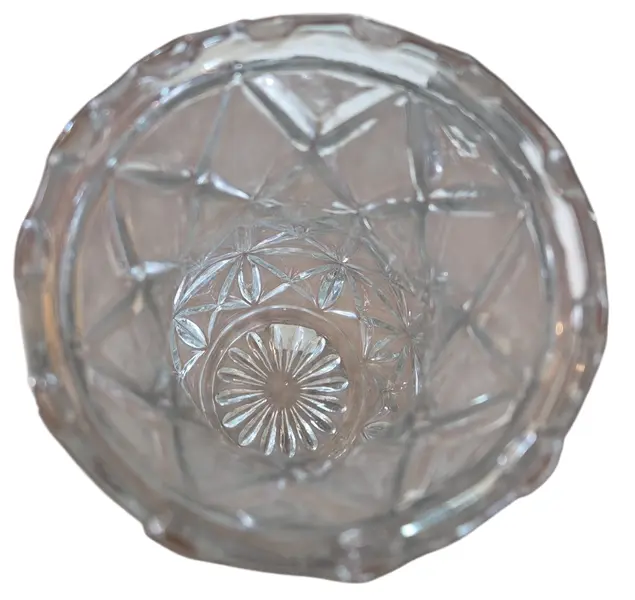 Foto de um(a) Vaso em Vidro, da categoria de Vasos. Mostrado de uma perspectiva diferente. Vendido no marketplace Trésors.