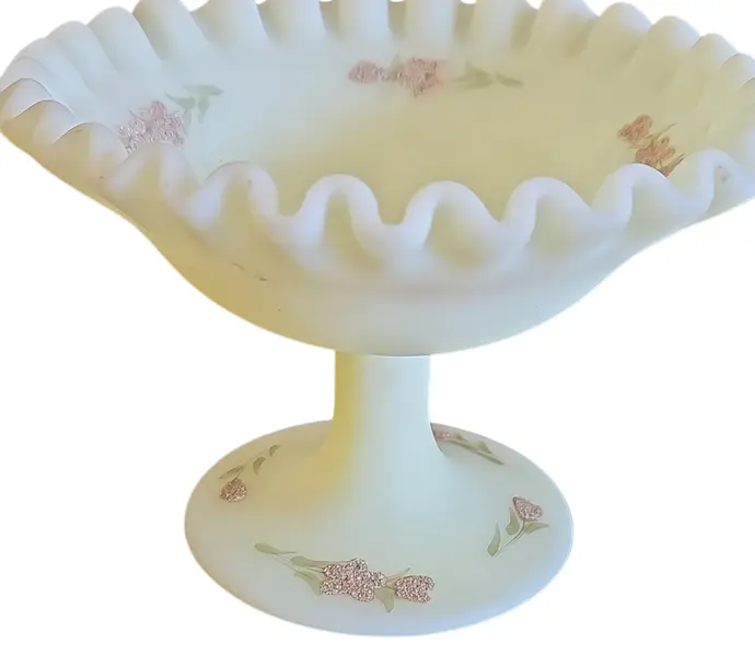 Foto de um(a) Centro de Mesa Uralina Fenton, da categoria de Centro de mesa. Uma verdadeira joia para colecionadores de vidro artístico americano. Esta peça vintage da renomada marca Fenton é fabricada... Mostrado de uma perspectiva diferente. Vendido no marketplace Trésors.