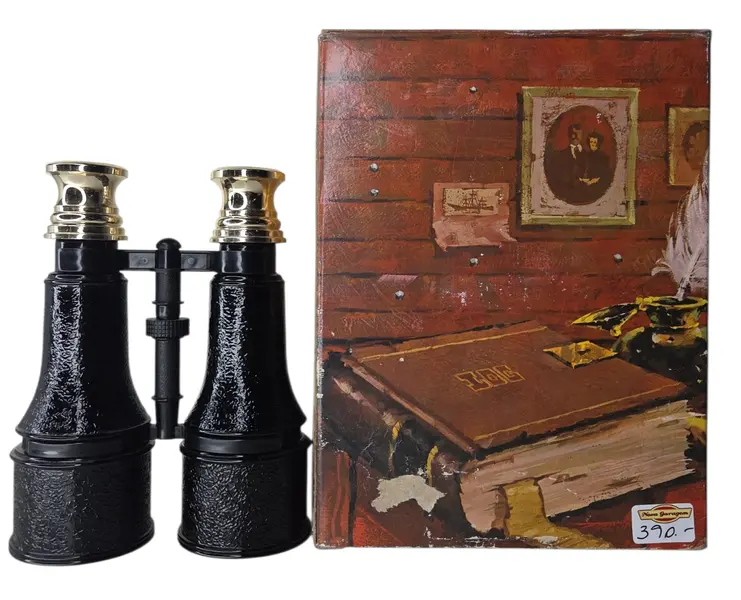 Foto de um(a) Perfume Avon Marine Binoculars Vintage, da categoria de Outros colecionáveis. Perfume Avon Binoculars Marine Colecionável. Mostrado de uma perspectiva diferente. Vendido no marketplace Trésors.