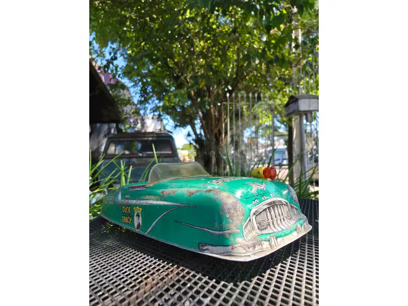 Foto de um(a) Carrinho Americano Marx Squad Car, da categoria de Carros e caminhões de brinquedo. Autêntico carrinho americano da renomada fabricante Marx, produzido entre as décadas de 1940 e 1950. Peça original de época,... Mostrado de uma perspectiva diferente. Vendido no marketplace Trésors.
