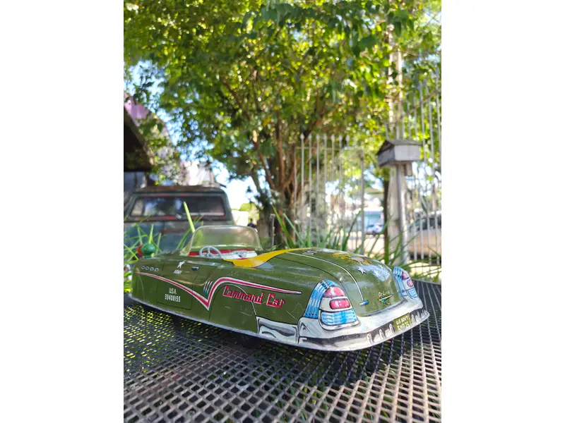 Foto de um(a) Carrinho Americano Marx Com Command Car, da categoria de Carros e caminhões de brinquedo. Autêntico carrinho americano da renomada fabricante Marx, produzido entre as décadas de 1940 e 1950. Peça original de época,... Mostrado de uma perspectiva diferente. Vendido no marketplace Trésors.