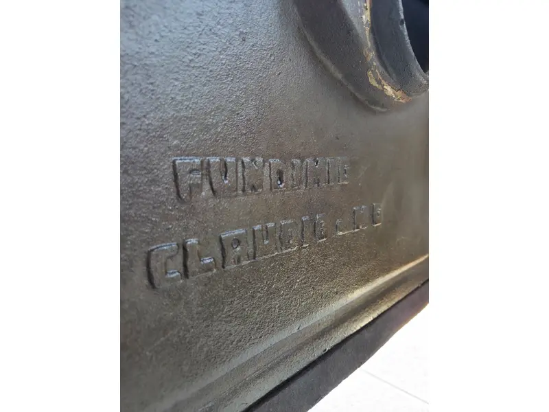 Foto de um(a) Fogão a Lenha Completo Da Fundimig, da categoria de Eletrodomésticos. Fogão a Lenha Antigo Fundimig em Ferro Fundido – Peça Completa e Raríssima, Excelente Estado. Mostrado de uma perspectiva diferente. Vendido no marketplace Trésors.