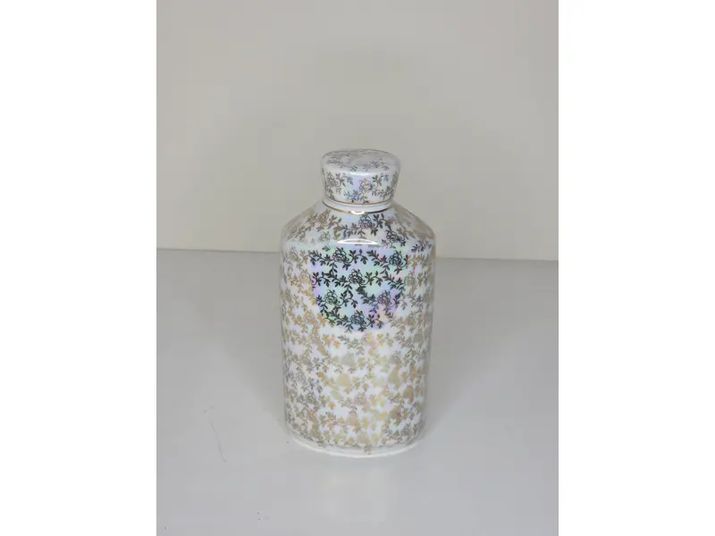 Foto de um(a) Jogo de Banheiro em Porcelana Esmaltada – Cenas Galantes de Época, da categoria de Acessórios para banheiro. Adicione um toque de nobreza ao seu lavabo com este requintado kit em porcelana esmaltada. Decorado com delicadas cenas... Mostrado de uma perspectiva diferente. Vendido no marketplace Trésors.