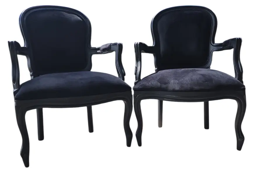 Foto de um(a) Par de Poltronas Luís XV, da categoria de Poltronas. Lindo par de poltronas clássicas em estilo Luis XV, com estrutura em madeira trabalhada e entalhes manuais. Peças autênticas... Mostrado de uma perspectiva diferente. Vendido no marketplace Trésors.